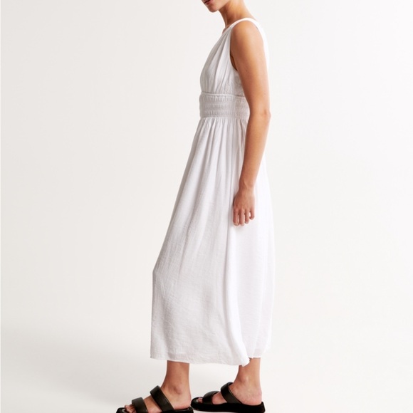 Abercrombie & Fitch Crinkle Textured Smocked Waist Maxi Dress XSP - Picture 4 of 11